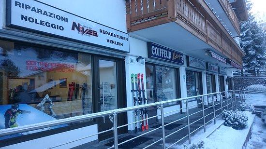 Ski Nives