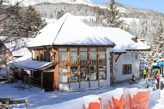 Skiland - Leading Ski Service